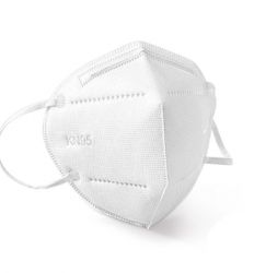 Višekatna četvoroslojna zaštitna maska u beloj boji. Obezbeđuje 95% zaštite od toksičnih materija 2-5 mikrona.