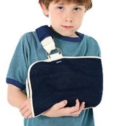 Fortuna imobilizator za ruku i rame za decu se koristi kod postoperativnih imobilizacija ramena, iritacija mekih tkiva ramena ili kod samih iščašenja ramena.