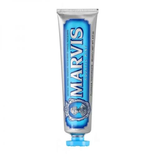 Marvis Aquatic Mint pasta za zube pomaže u sprečavanju nastanka karijesa, zubnog kamenca i plaka. Obogaćena je ksilitolom i fluoridom.